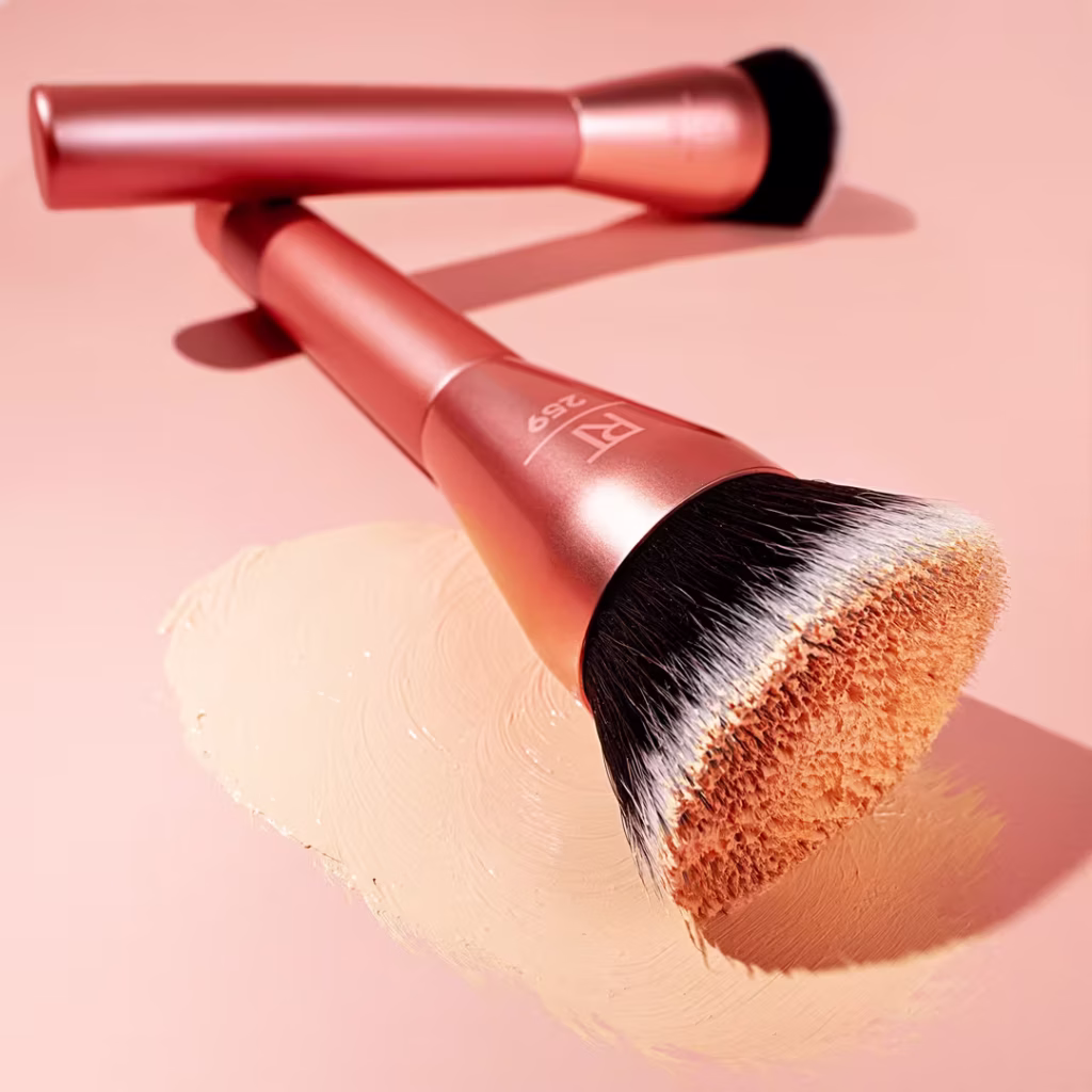 Real Techniques Glow Round Base Makeup Blending Brush