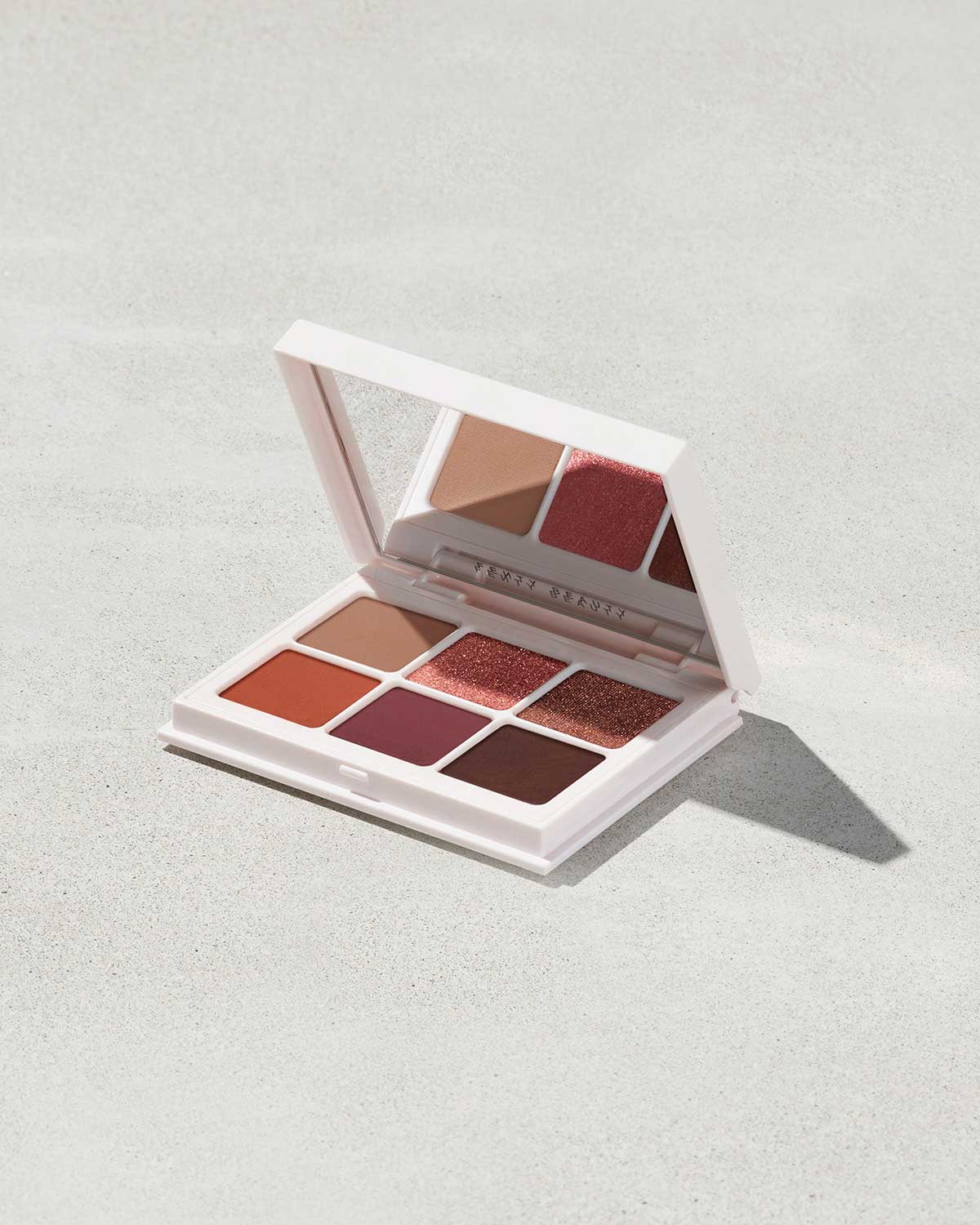 لوحة ظلال العيون Fenty Beauty Snap Shadows Mix & Match – الألوان المحايدة الداكنة