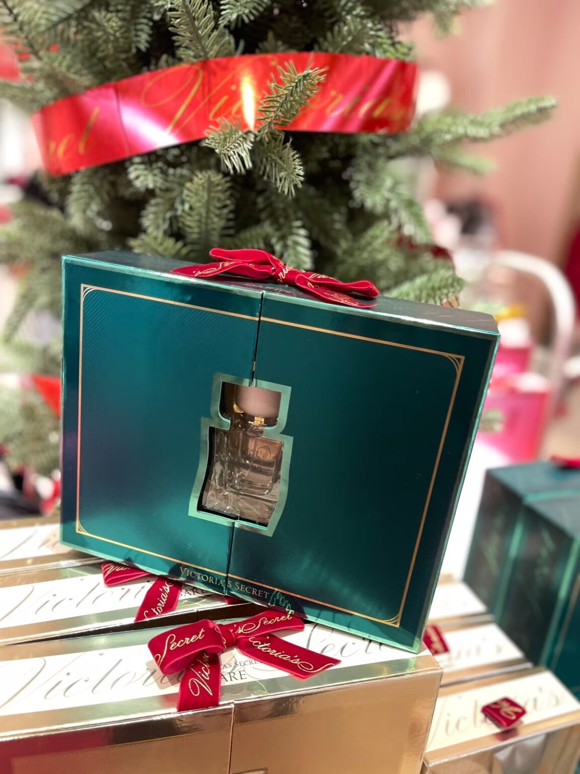 Victoria’s Secret embrace the unexpected New in box gift set