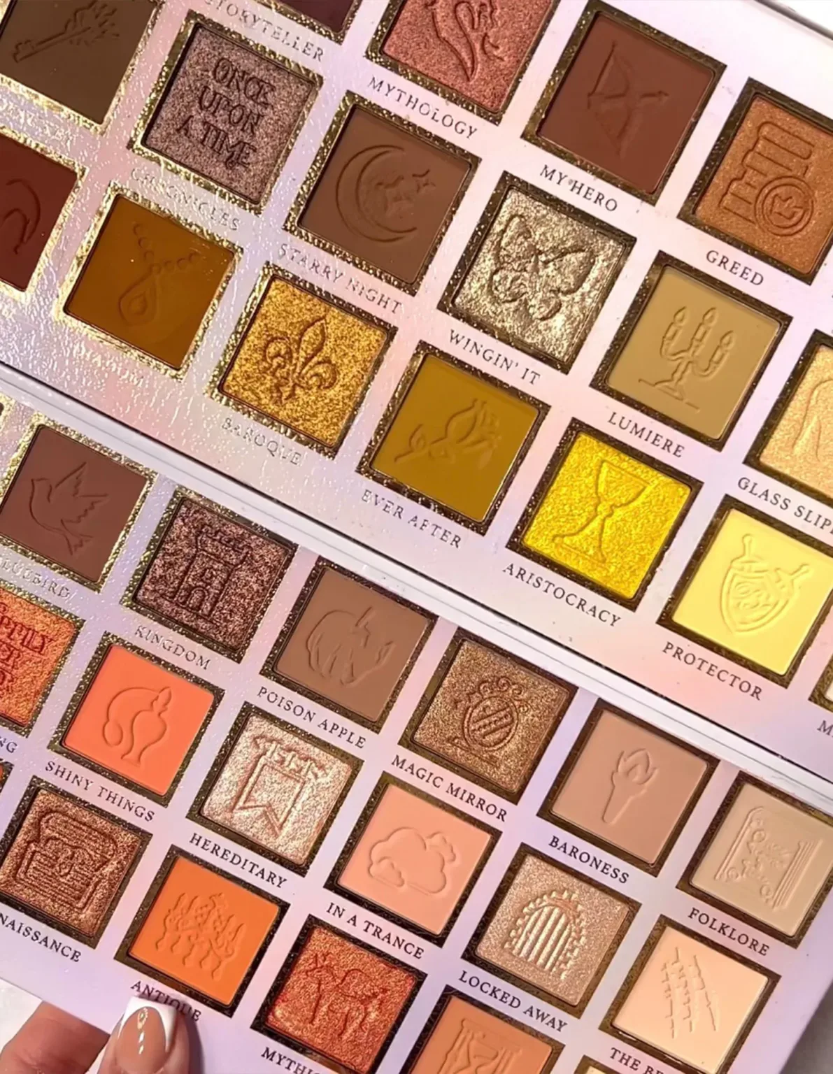 P.Louise If The Crown Fits Neutral Eyeshadow Palette