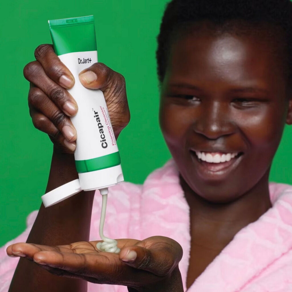 مجموعة إنقاذ الاحمرار من د.جارت + Cicapair