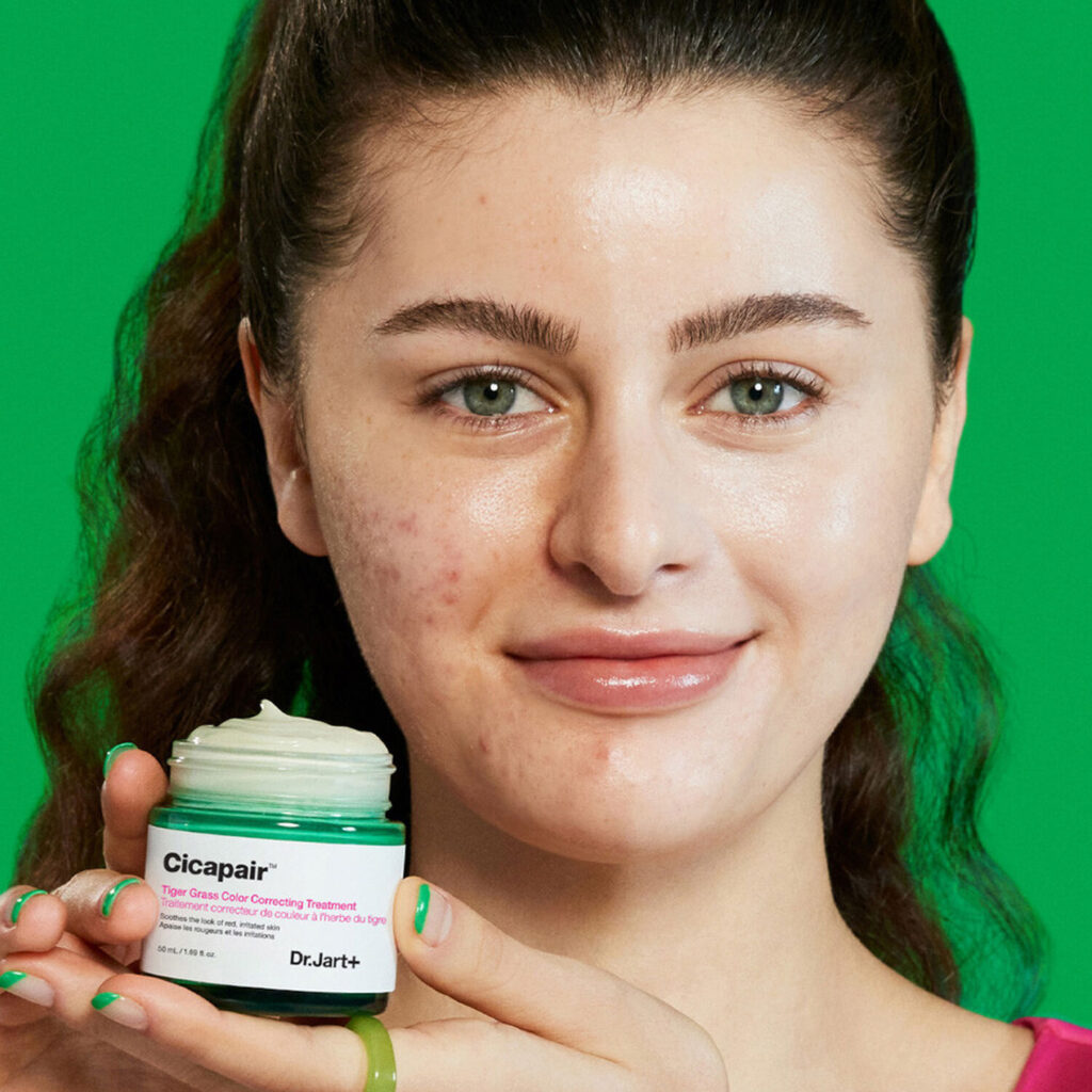 مجموعة إنقاذ الاحمرار من د.جارت + Cicapair