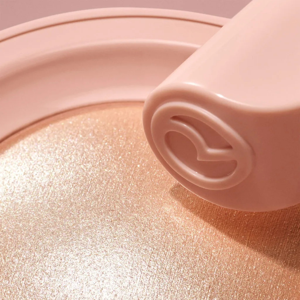Rare Beauty by Selena Gomez Positive Light Silky Touch Highlighter