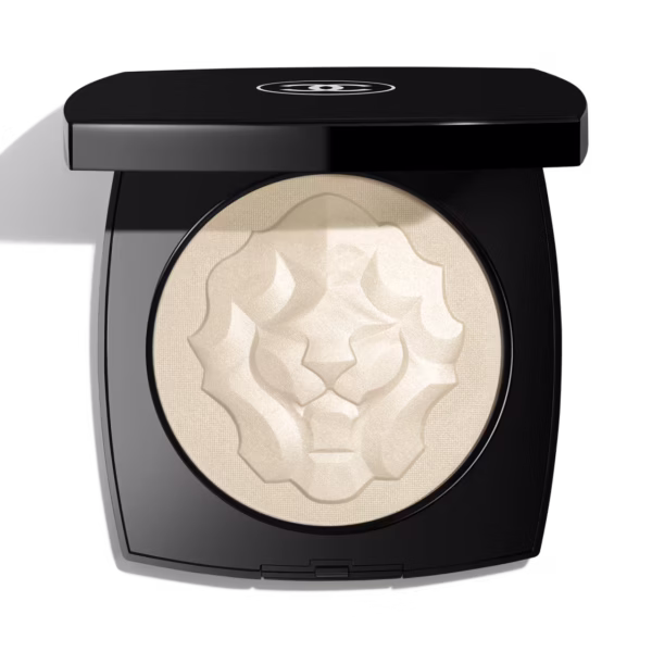 LES SYMBOLES DE CHANEL LE LION OVERSIZE ILLUMINATING POWDER