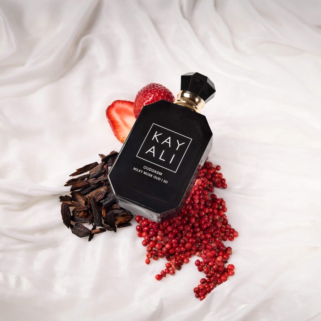 KAYALI OUDGASM MILKY MUSK OUD | 30 أو دو برفوم بخاخ السفر المكثف