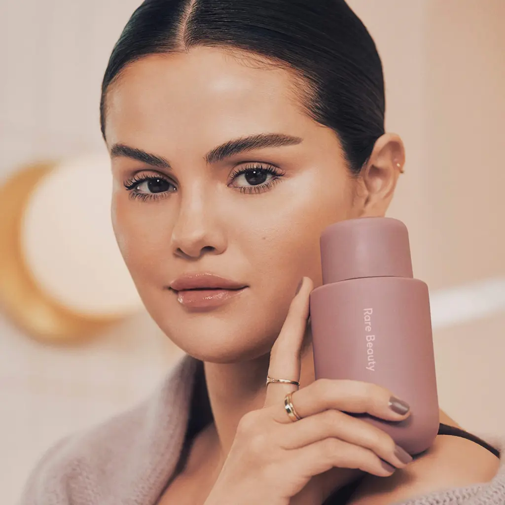 Rare Beauty by Selena Gomez Find Comfort Niacinamide Hydrating Body Lotion