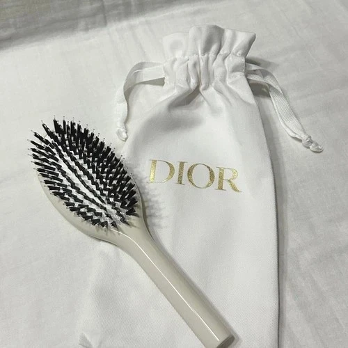 بخاخ الشعر ديور جادور 40 مل مع مجموعة فرشاة الشعر