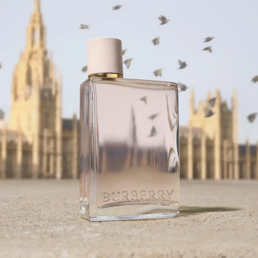عطر بربري هير أو دو بارفان برائحة التوت والعنبر والمسك