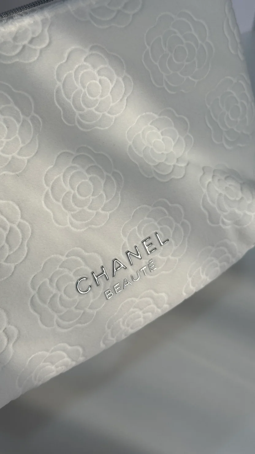 Chanel Beauty White Camellia Pouch