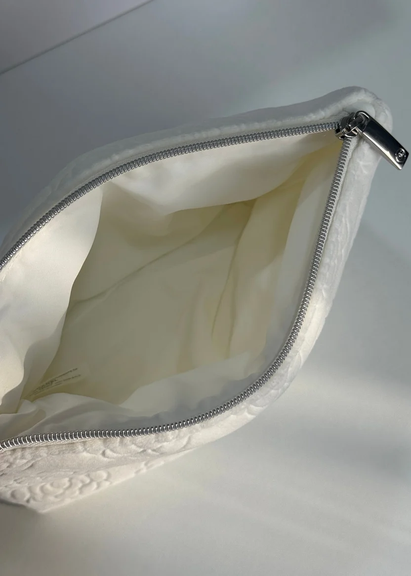 Chanel Beauty White Camellia Pouch