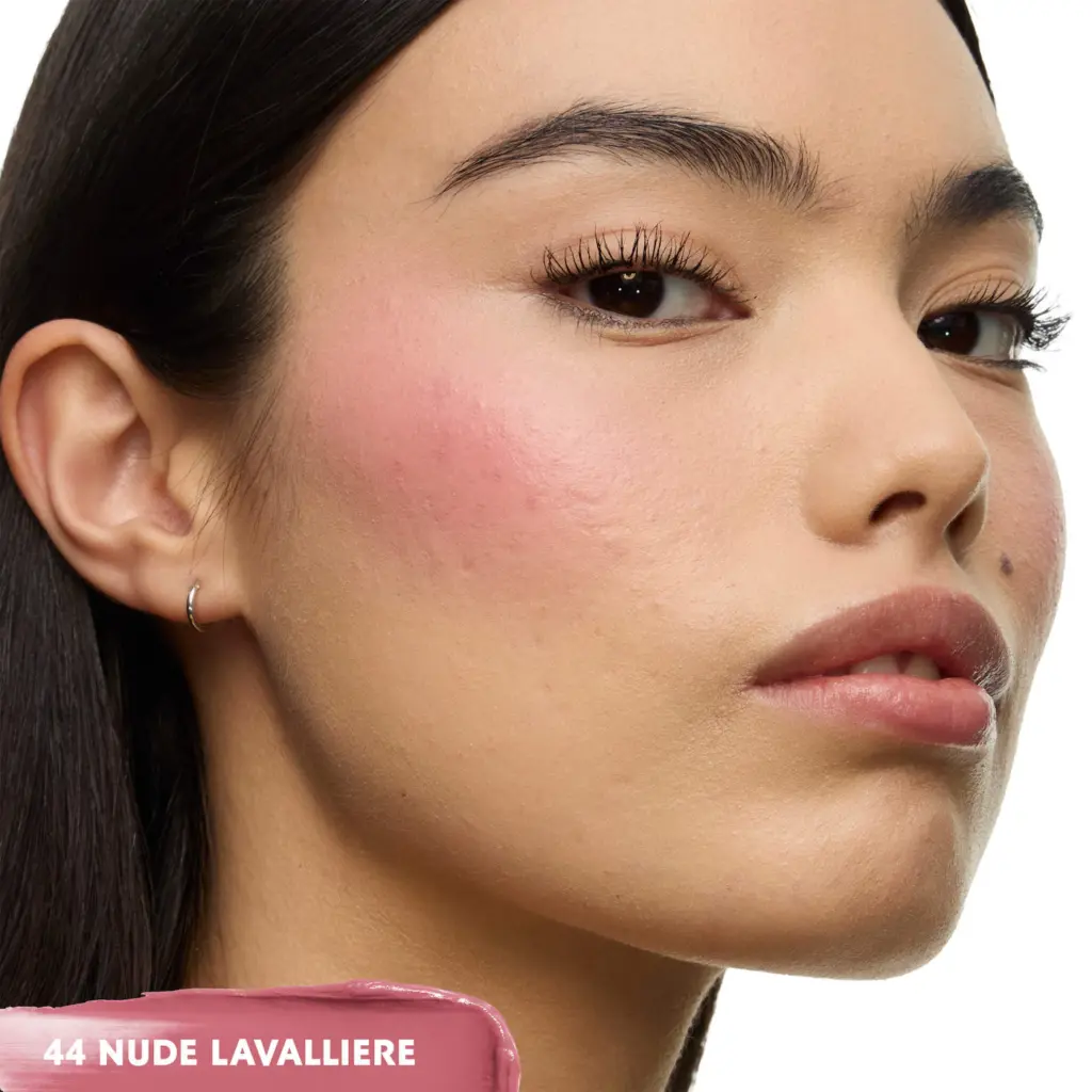 أحمر خدود كريمي طويل الأمد بإشراقة طبيعية من إيف سان لوران (YSL Make Me Blush)